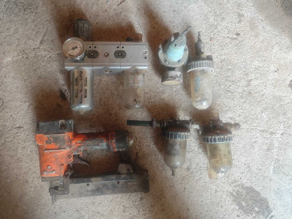 Lote Pneumático: Unidade Reguladora/Lubrificadora + Pregadora