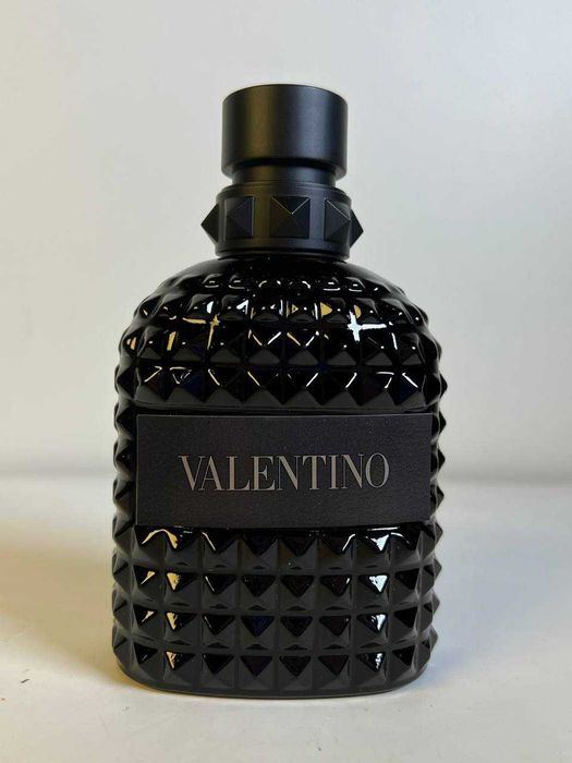 Туалетна вода Valentino Born In Roma Rockstud Noir