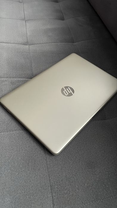 Laptop HP w idealnym stanie