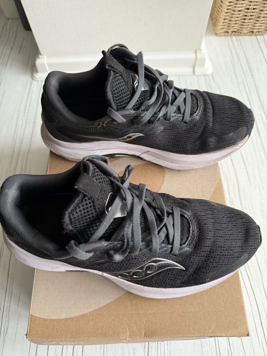 Продам кросівки Saucony Axon 2, US 7, EU 38