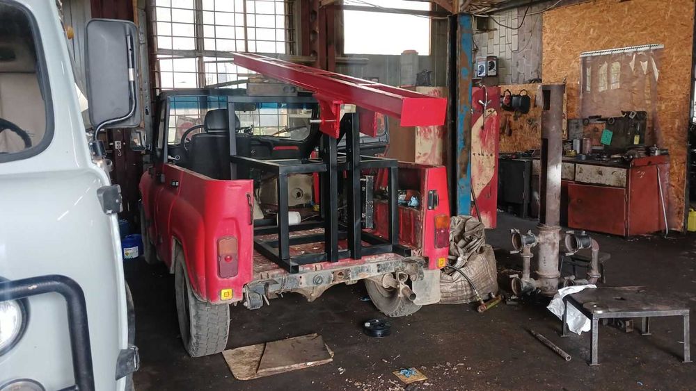 Бурова установка гідравлічна на базі автомобіля УАЗ