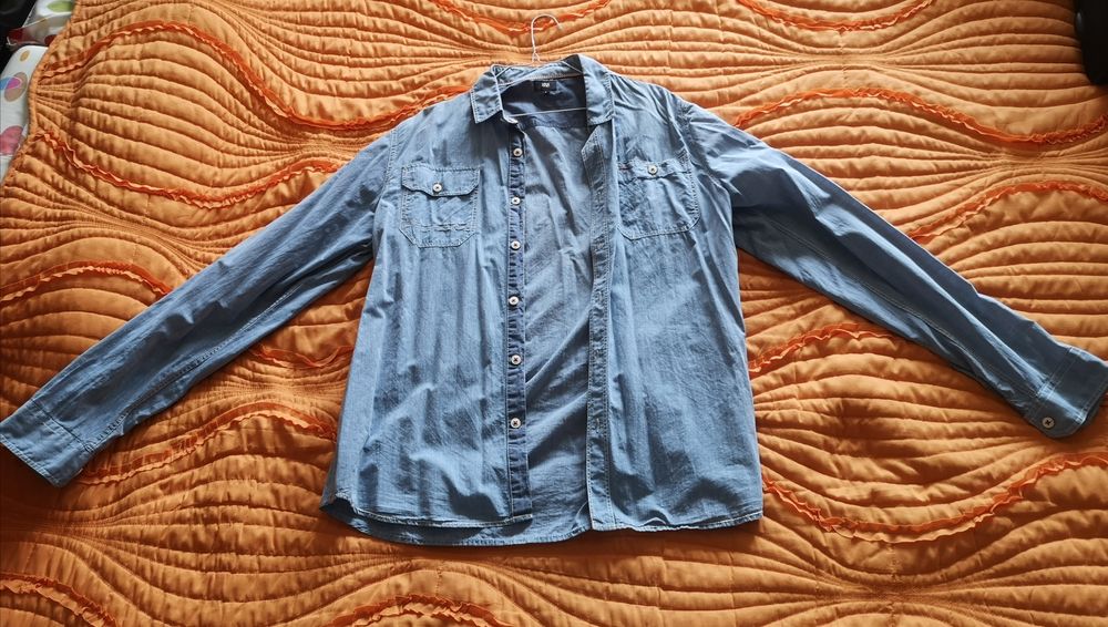 Men's shirt, size L, used64737772647937121