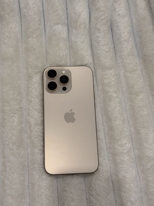 Iphone 16 pro max (apenas 1 ano de uso com fatura)