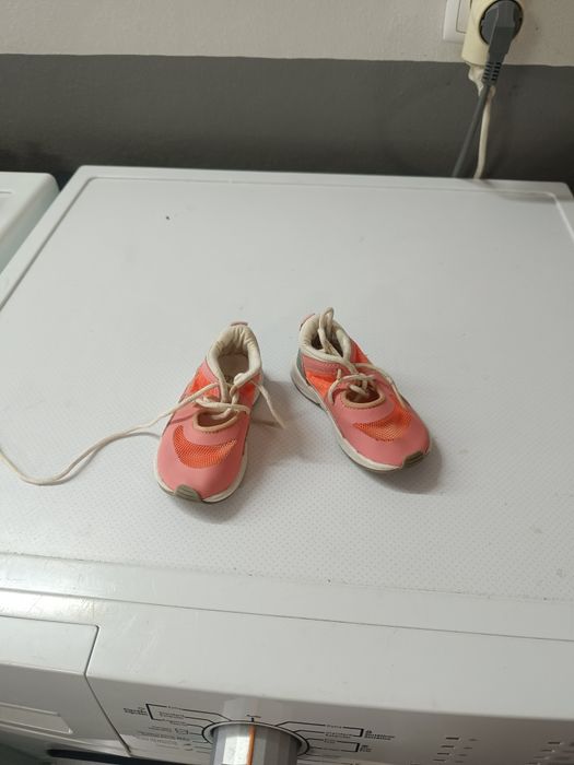 Cansado de menina em ótimo y