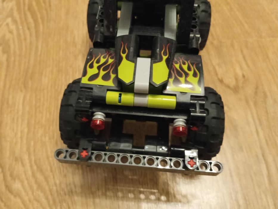 LEGO Technic Monster Jam Grave Digger (