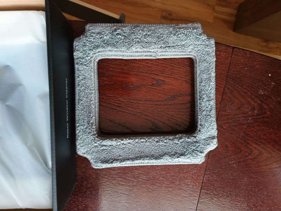 Robot do mycia okien