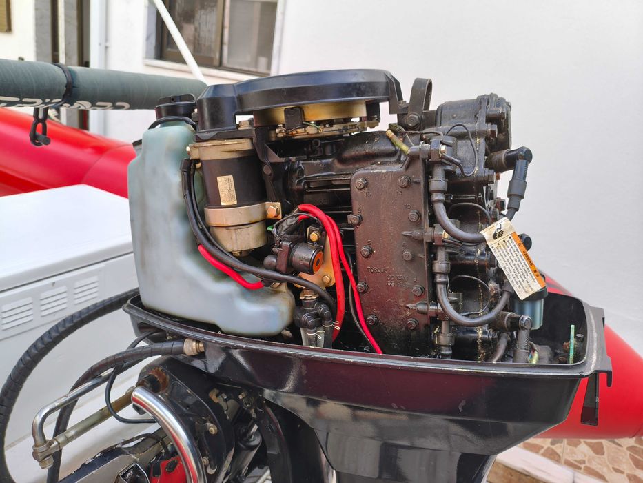 Semi-rígido Humber 4,50 m motor  50 CV a 2 T registado em classe 4