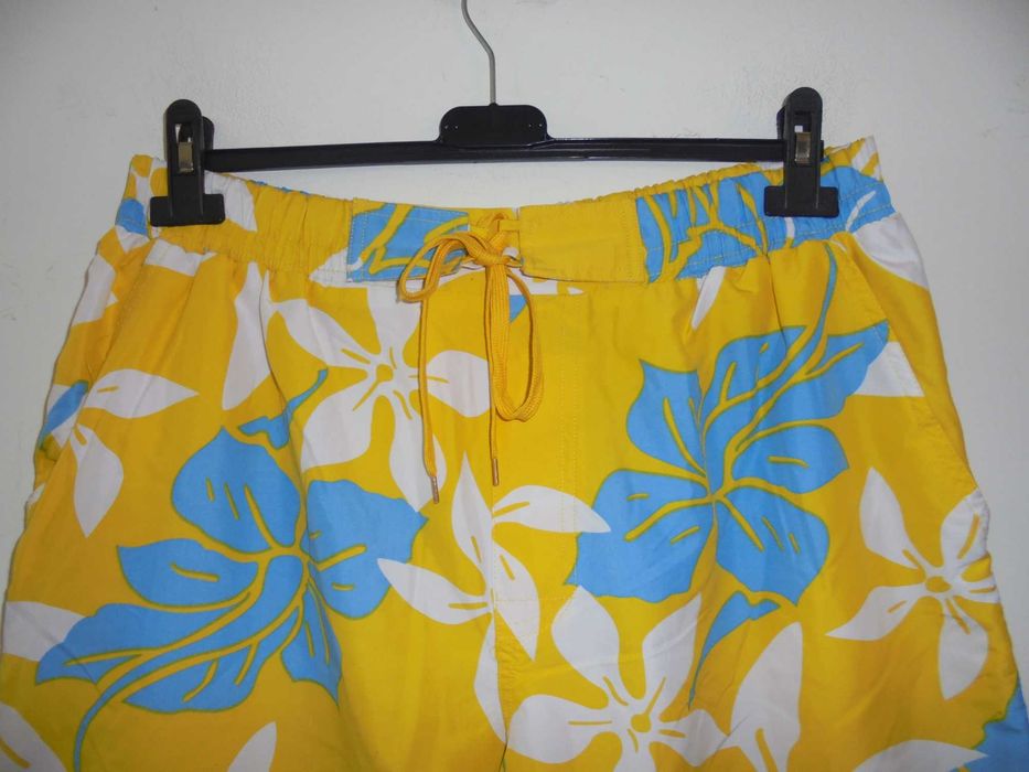 Bermudas de homem com cores alegres