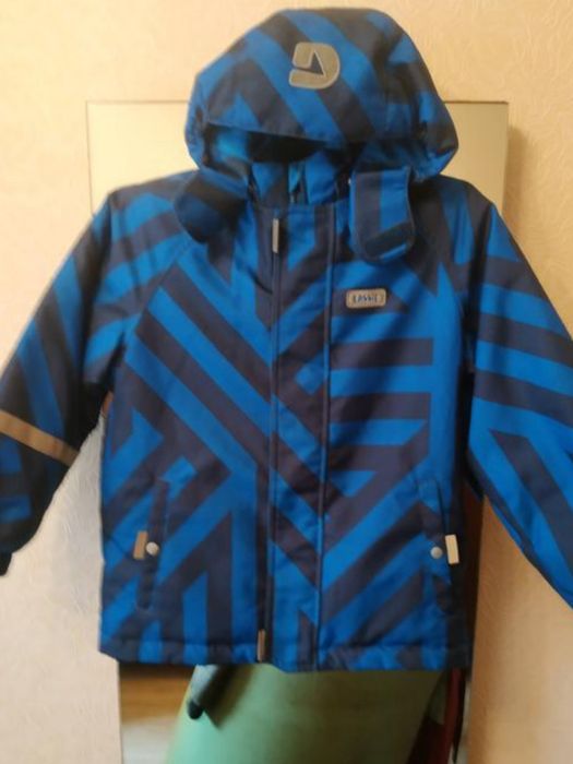 Продам курточку на мальчика