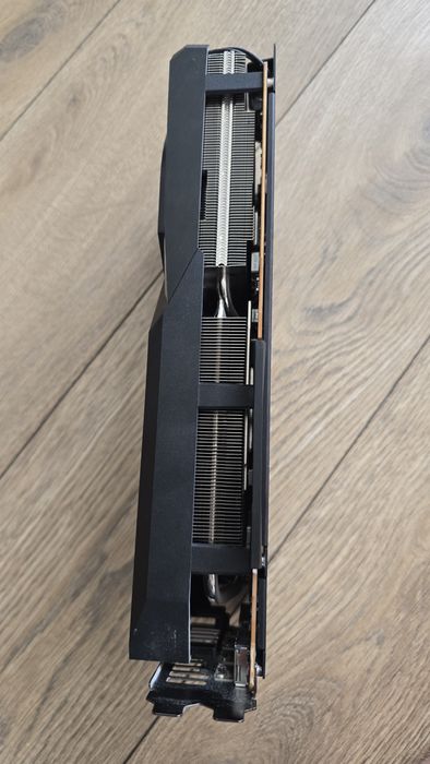 Karta graficzna Asus Radeon 6750xt  12Gb