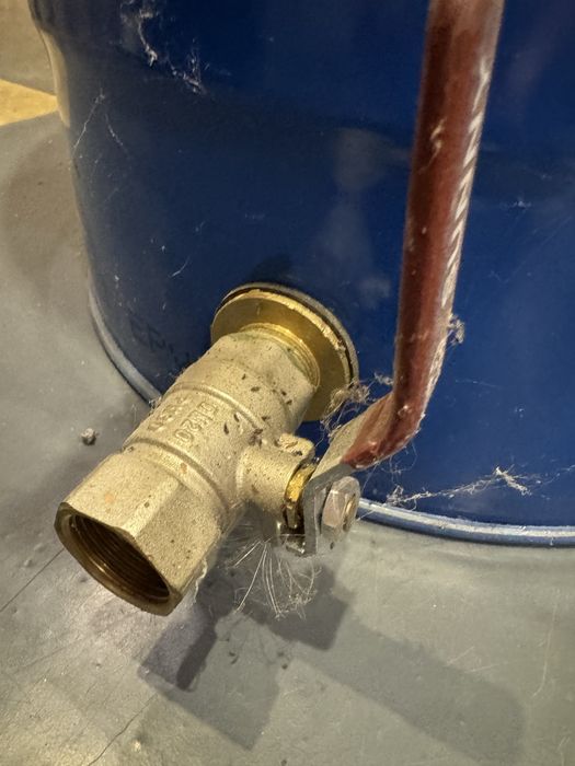 Beczka Beczki 60L stalowe Wodę do Kampera działkę Szczelne z Zaworami