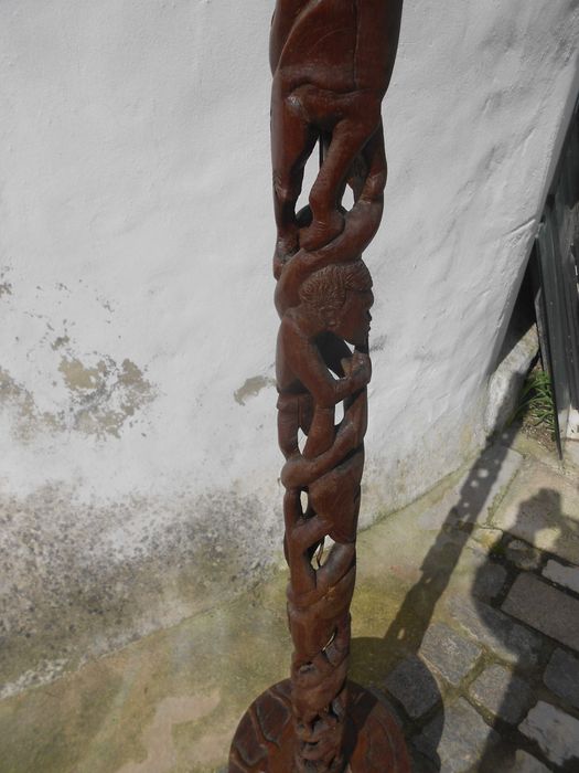 Candeeiro de pe antigo africano madeira talhada escultura
