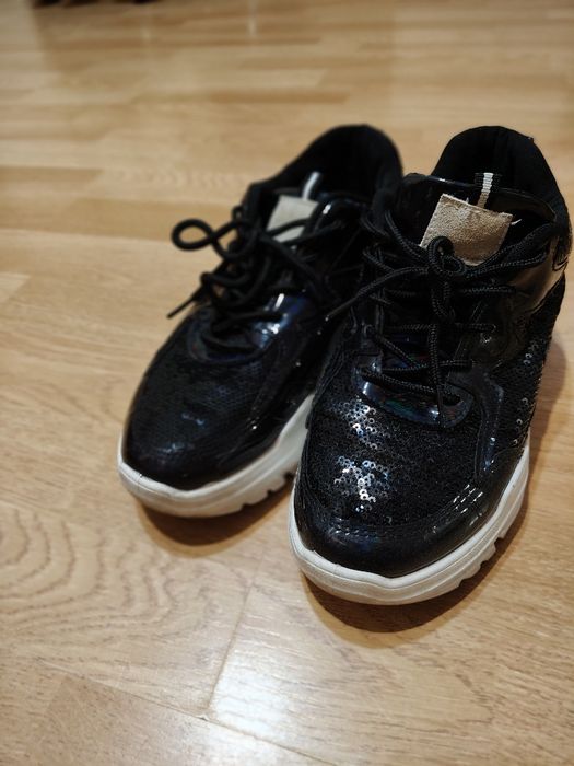 Buty blysczonce  sportowe