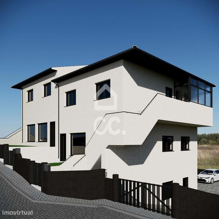 Andar Moradia T2 em Lordelo - Guimarães