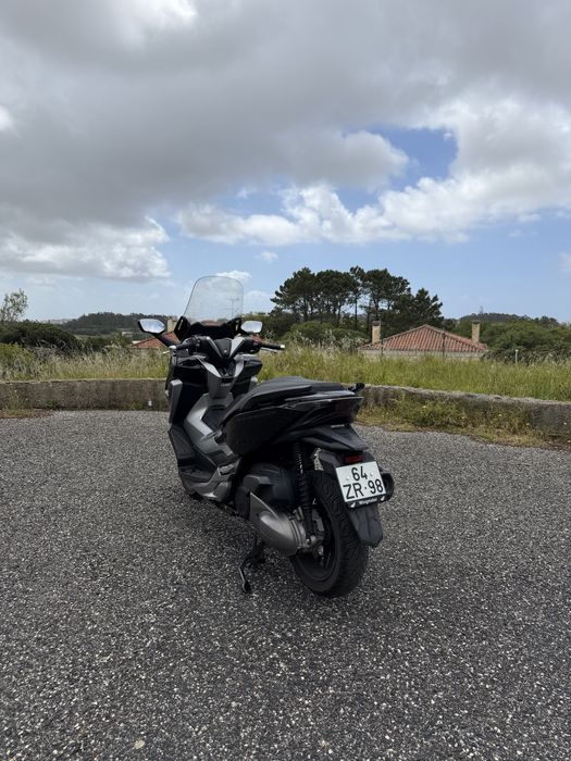 Honda Forza 300