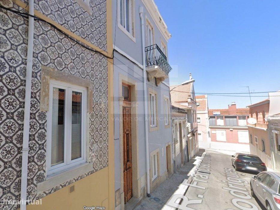 Prédio para construção em Campolide