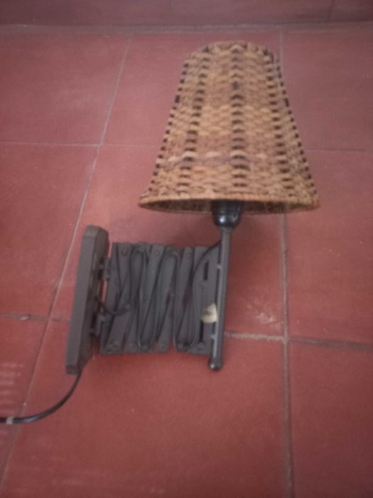1 candeeiro parede extensivel