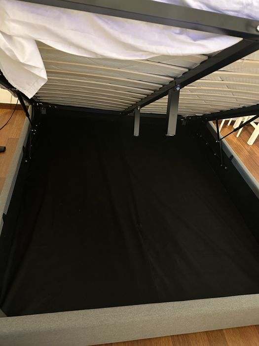 160/200. Cama  com bau