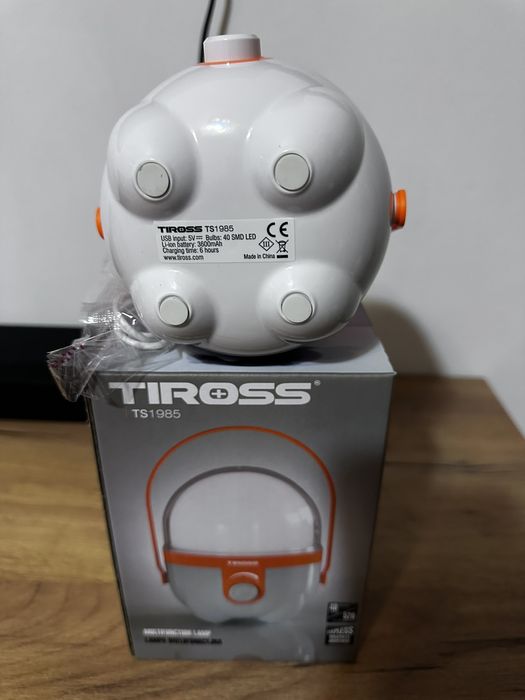 Продам кемпінговий ліхтарик tiross