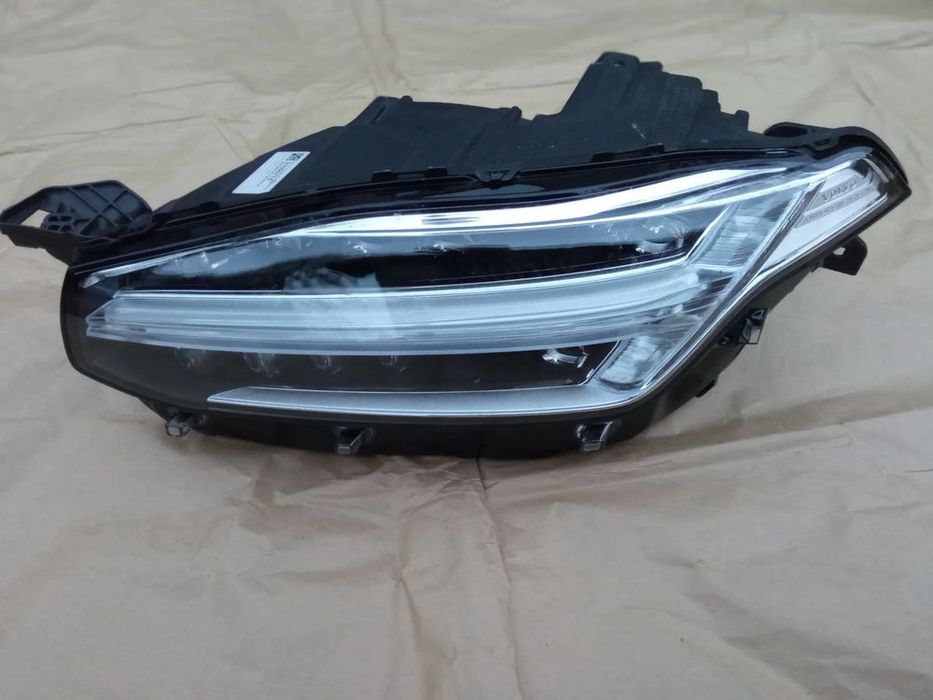 volvo xc90 ii lampa lewa full led idealna  europa active high beam