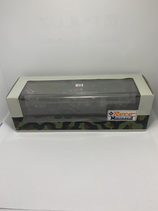 Transporte militar com tanque da Roco escala 1/87