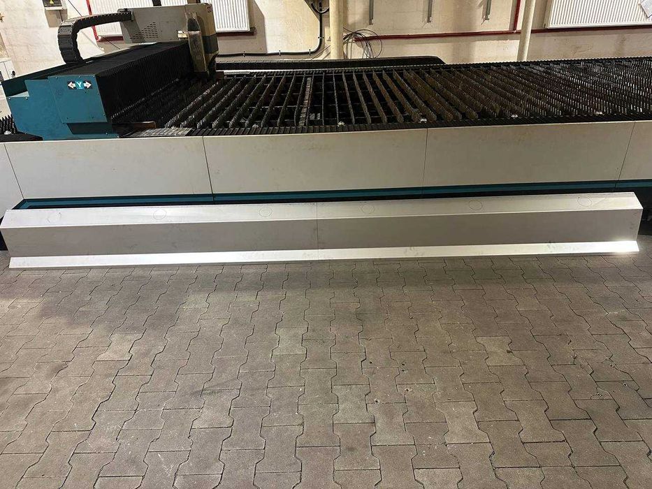 Плінтус з нержавіючої сталі для харчового виробництва