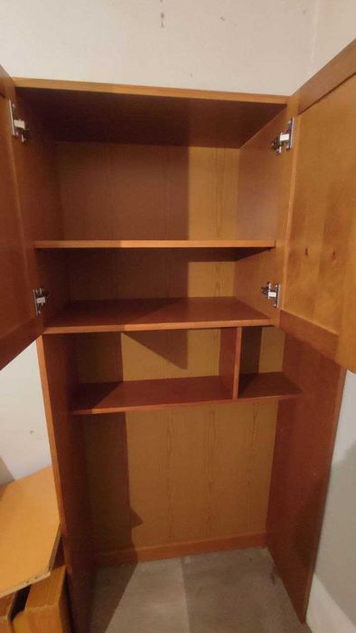 Móvel de sala em madeira