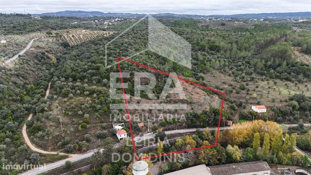 Terreno rústico de 20.200m² com acesso asfaltado e boas vistas — Casais E Alviobeira, Santarém
