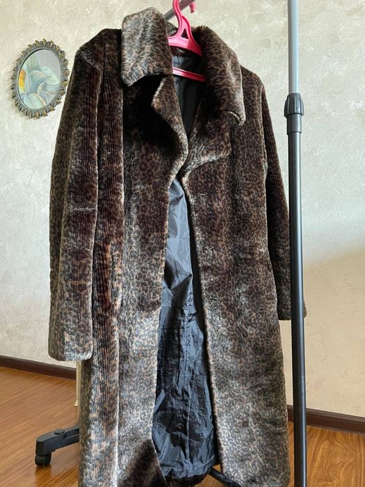 Шуба жіноча із штучного хутра
