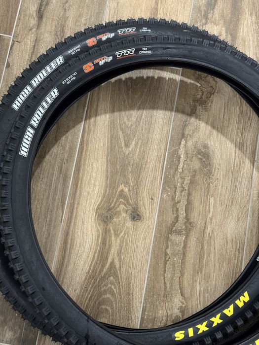 Pneus NOVOS MAXXIS Mullet DH High Roller 3