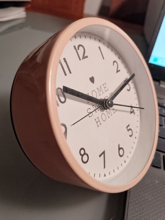 Relógio despertador NOVO!!	MARCA: Hôma