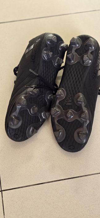 Chuteiras Adidas Pretas Novas – Tamanho 36