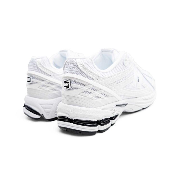Жіночі кросівки New Balance 1906R White білі