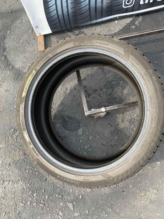 Шини  245/40 R19 Matador 2021 рік 8 мм