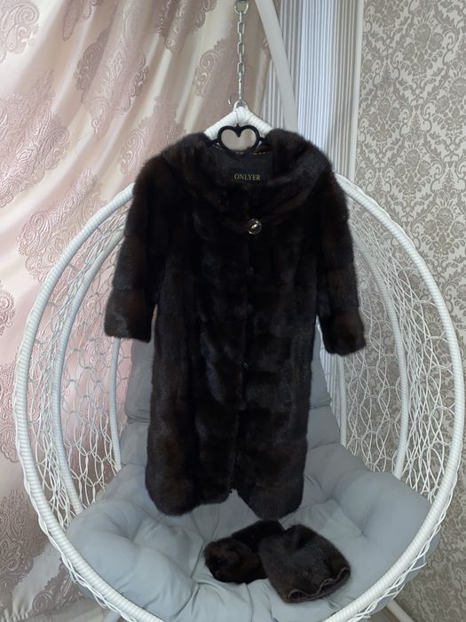 Натуральна норкова шуба