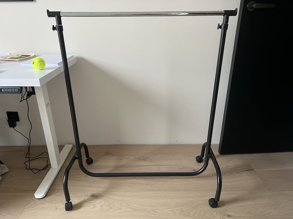 Stojak na ubrania JYSK JERSLEV BLACK – 3 sztuki – używane