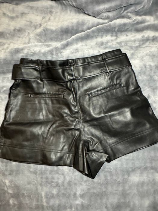 Шортики шкіряні нові не одягались ніразу ZARA