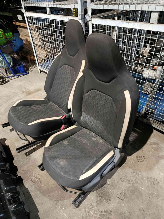 Conjunto de bancos TOYOTA Aygo X