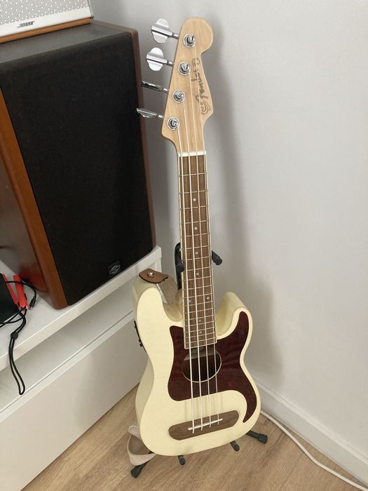 Fender fullerton pbass Ukulele basowe i wzmacniaczem zestaw!