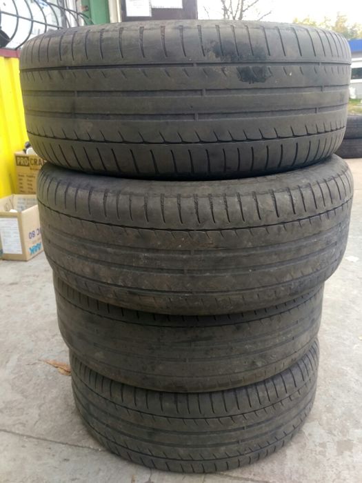 Продам резину Мишелен 215 50 r 17.