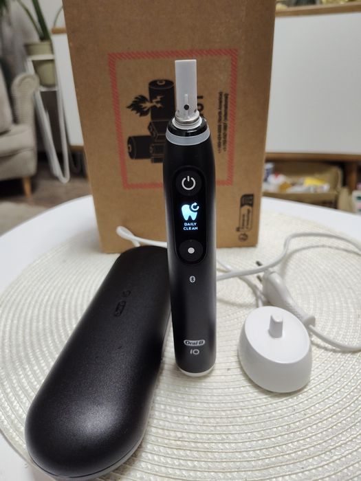 Szczoteczka magnetyczna ORAL-B iO 6 Czarny