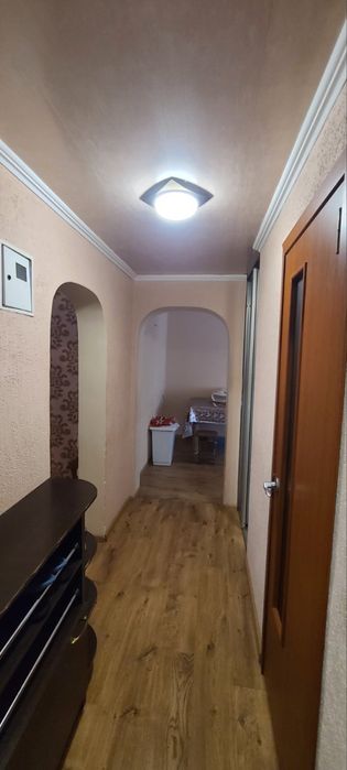 Сдается посуточно 2 комнатная квартира, 1 ЭТАЖ . АРТЕМА, ЦЕНТР, ЖД