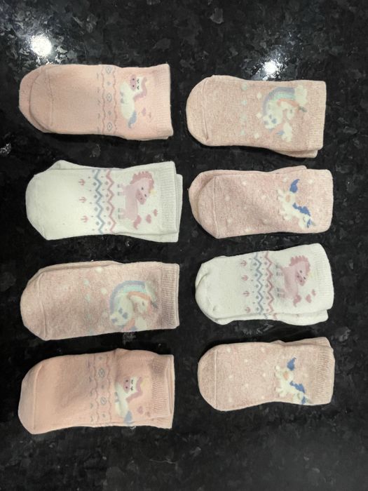 Babetes e meias de menina bebe