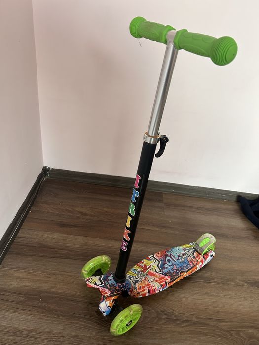 Продам самокат дитячий