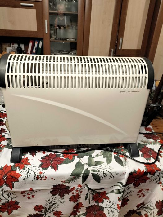 Grzejnik elektryczny z termowentylatorem