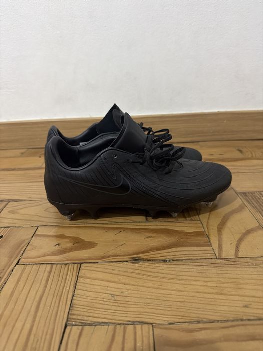 Chuteira Nike Phantom