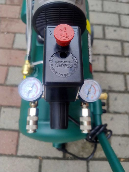 Kompresor bezolejowy Parkside PSKO 248 A1 24 l 8 bar