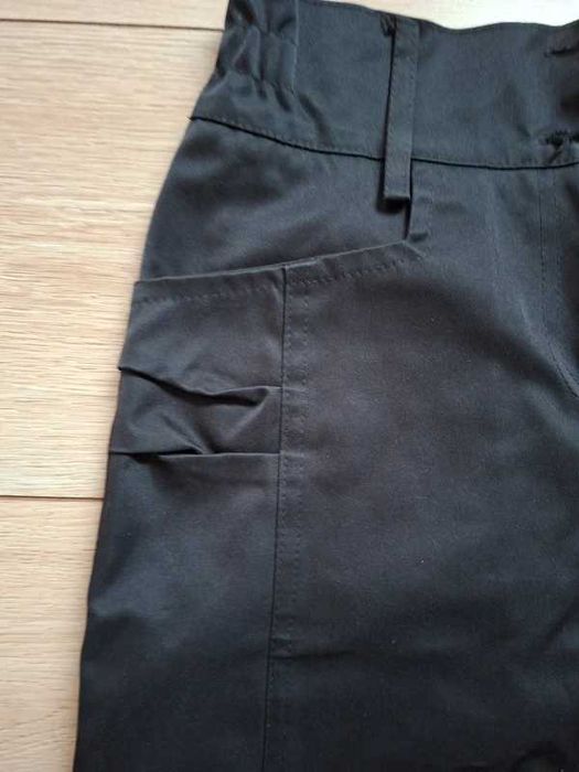 Czarna Spódnicaz Detalami – Stan Idealny! (Rozm. 158)