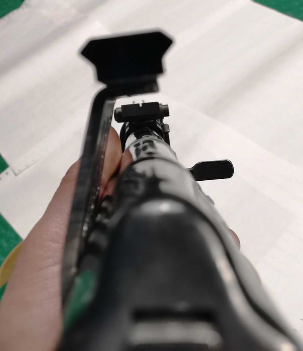 Планка пикатини с кронштейном на АК.