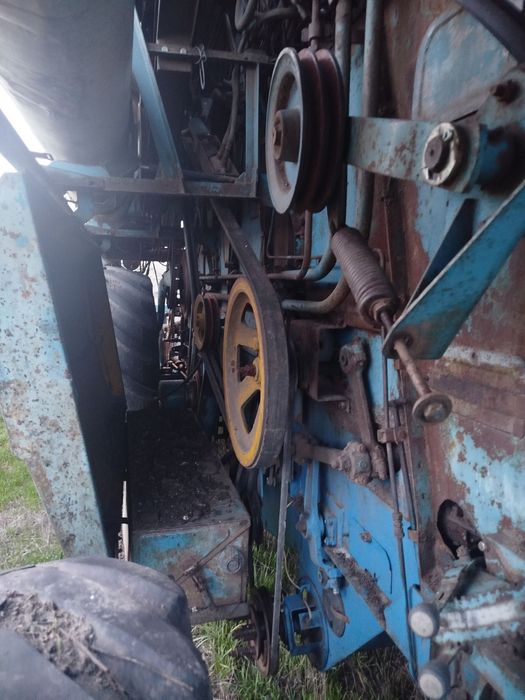 Комбайн Славутич  КЗС 9-1